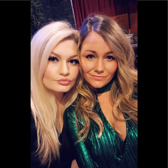 Meet your Posher, Julie - Picture 1 of 1